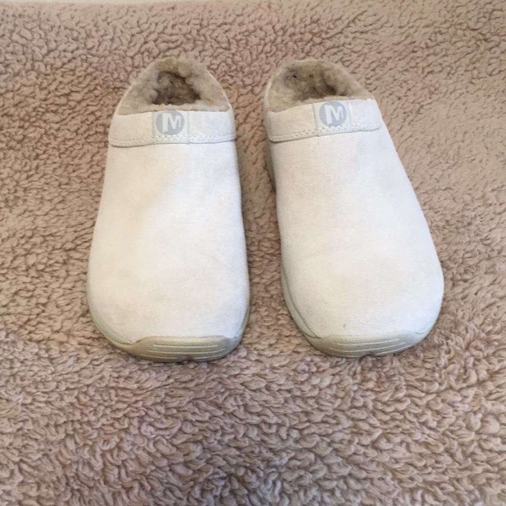 Merrell suede fur lined clogs.